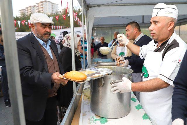 Mahalle Sakinleri, İftarı Aynı Sofrada Açtı