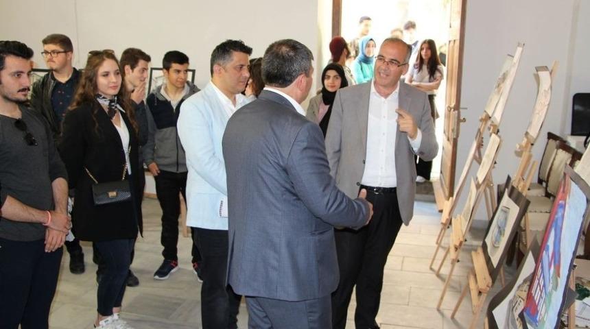 Gediz MYO &ouml;ğrencilerinden &rsquo;Eskigediz evleri&rsquo; konulu sergi