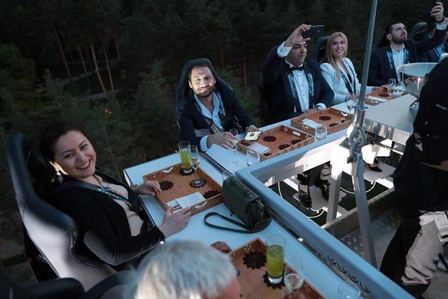 Gürcistan’da “Gökyüzünde Yemek” restoranı açıldı