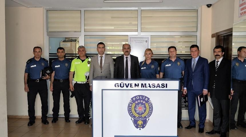 Emniyet M&uuml;d&uuml;r&uuml; Aktaş: "El birliğiyle &ccedil;alışıp başaracağız"