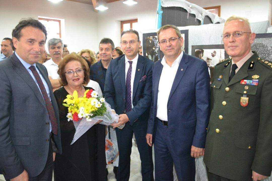 Ayvalık&rsquo;ta &lsquo;Fotoğraflarla Atat&uuml;rk&rsquo; Sergisi