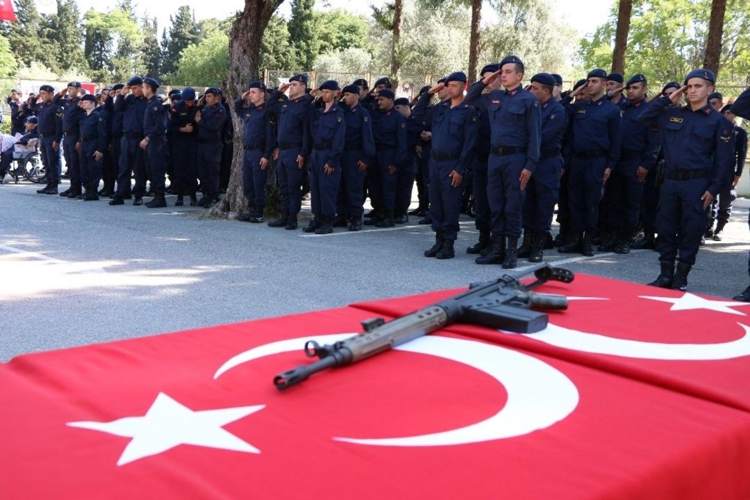 Manisa&rsquo;da engellilerin askerlik sevinci