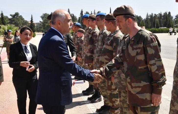 Engelli bireylerin bir günlük asker olma sevinci G3