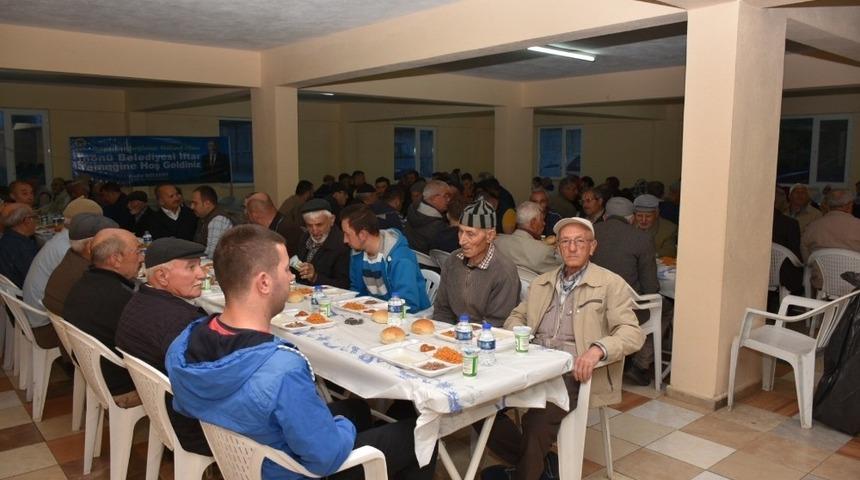 İn&ouml;n&uuml;&rsquo;de mahalle iftarları devam ediyor