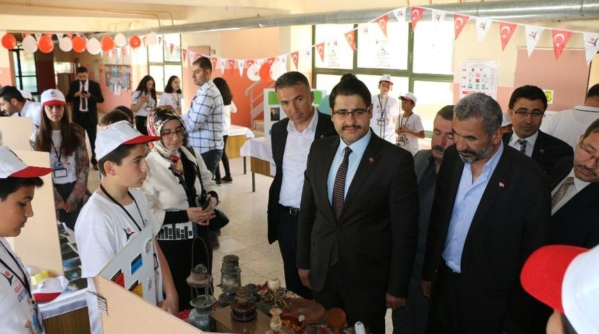 Hekimhan&rsquo;da 4006 T&Uuml;BİTAK Bilim Fuarı d&uuml;zenlendi