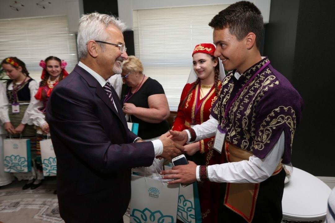 Turgay Erdem yabancı &ouml;ğrencilerle buluştu