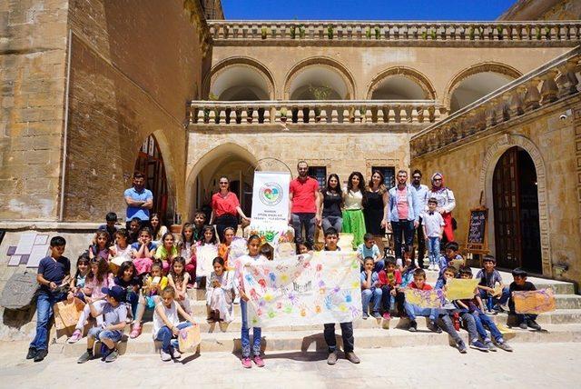 Engelli öğrenciler Mardin Müzesi’ni gezdi