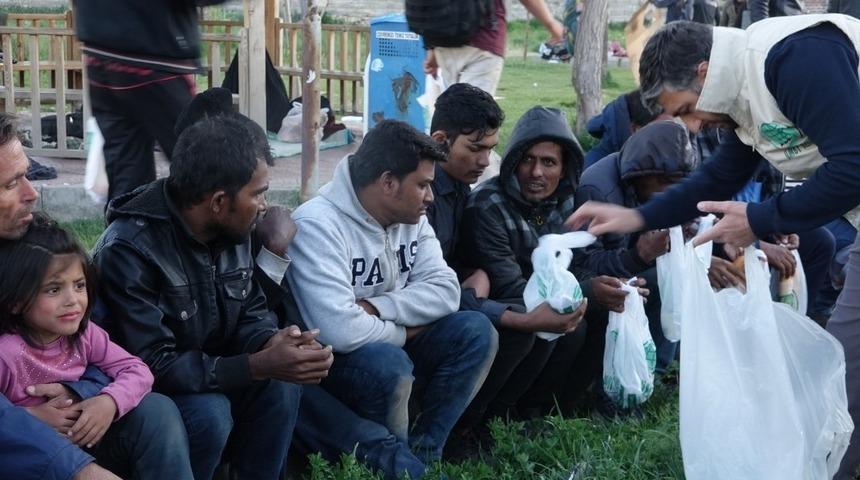 Umut Kervanından m&uuml;ltecilere iftar