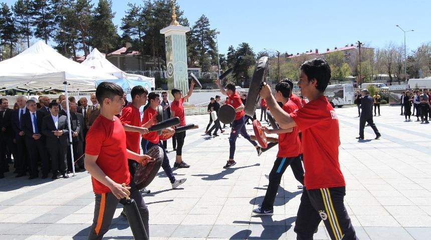 19 Mayıs&rsquo;ın 100. yılı festival havasında kutlanıyor