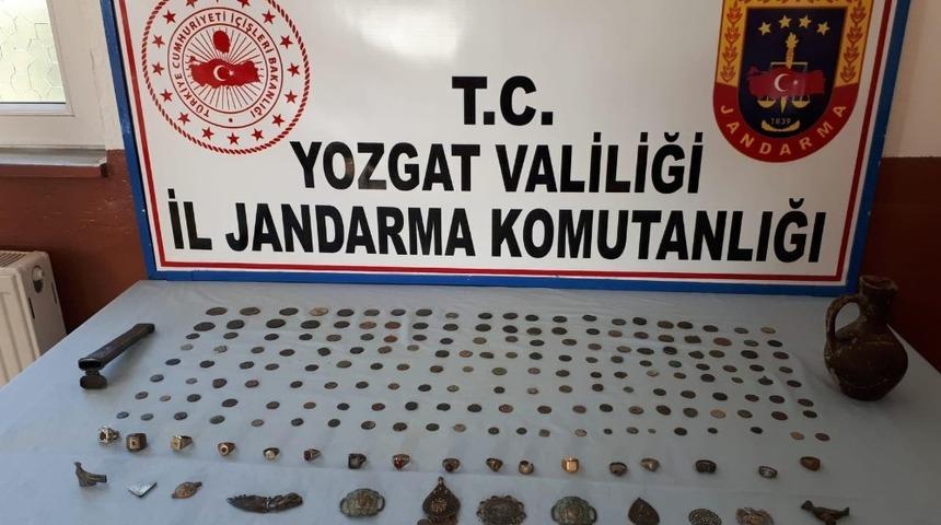 Tarihi eser ka&ccedil;ak&ccedil;ıları yakalandı