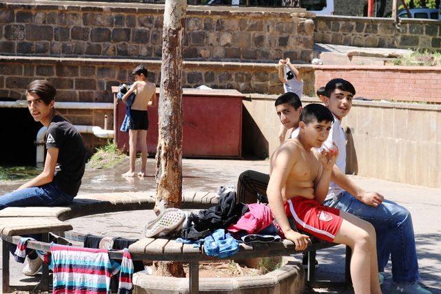 Sıcaklar baş gösterdi çocuklar soluğu Anzele’de aldı 3