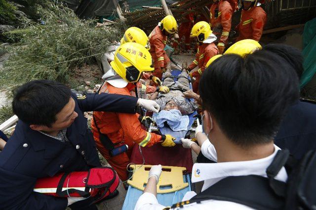 Çin’de çöken binada 5 kişi hayatını kaybetti