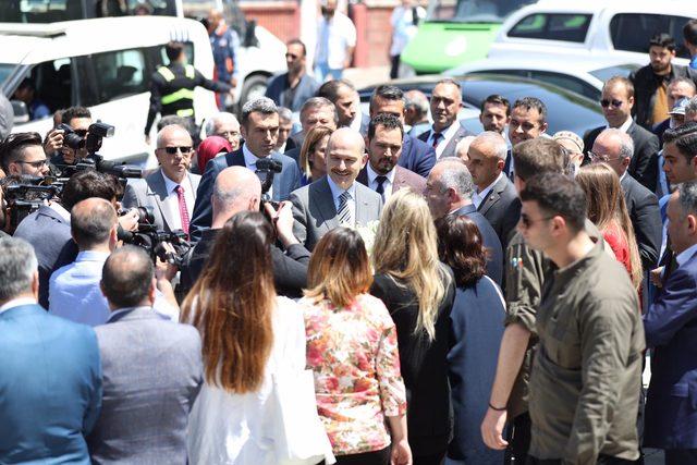 İçişleri Bakanı Soylu Çatalca'da esnaf ziyareti yaptı