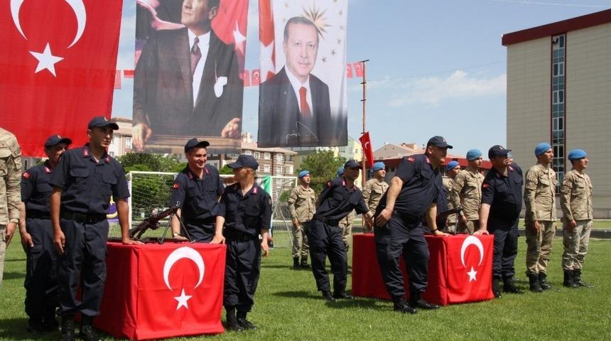 Engellilerin bir g&uuml;nl&uuml;k temsili askerlik heyecanı