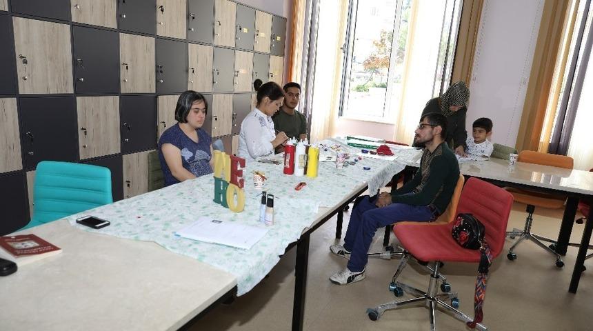 Kafeyi  down sendromlu bireyler işletiyor