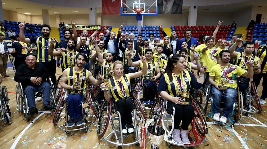 Tekerlekli Sandalye Basketbol Süper Ligi'nde şampiyon 1907 Fenerbahçe Engelli Yıldızlar