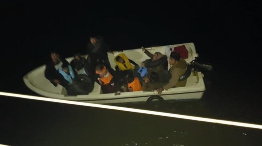 Kuşadası’nda 13 kaçak göçmen yakalandı