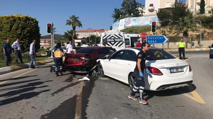 Kuşadası’nda trafik kazası: 1 yaralı