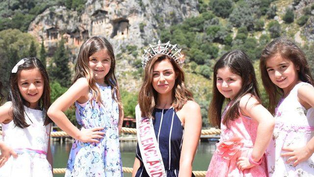 İngiltere güzellik kraliçesi Muğla'nın tanıtım yüzü oldu 