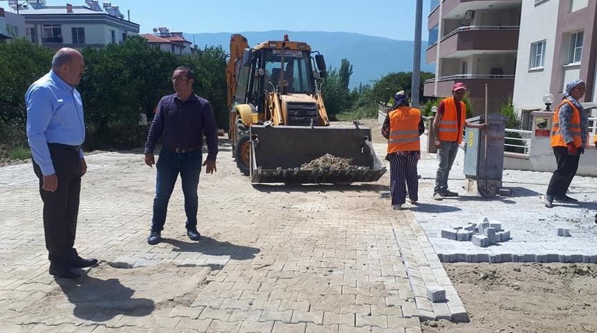 Başkan Ert&uuml;rk yol &ccedil;alışmalarını yerinde inceledi