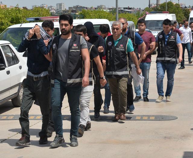 Adana'da FETÖ şüphelisi 15 kişi adliyede