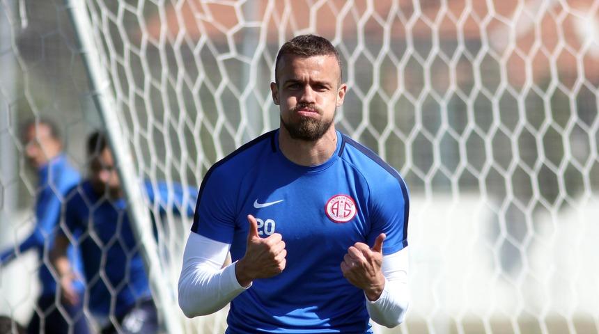 Antalyaspor'da Chico rekor için sahaya çıkacak