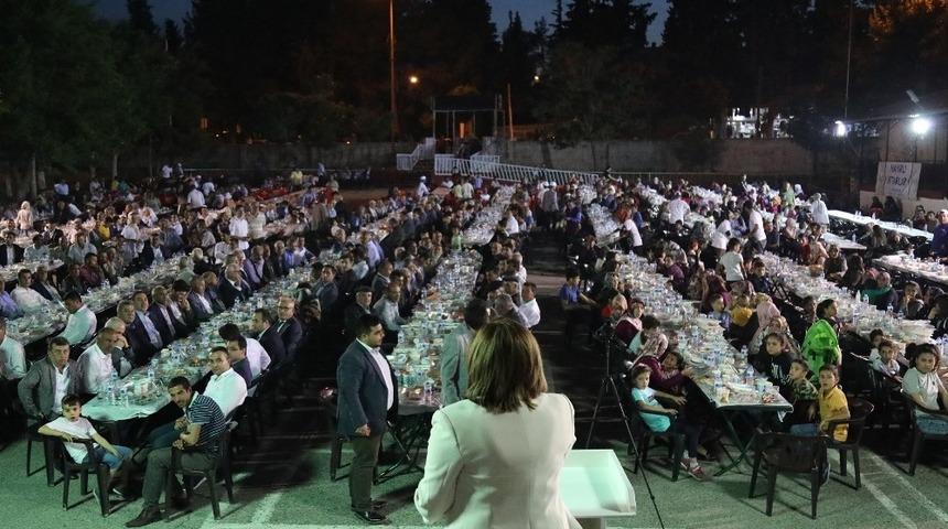 Şahin, Yavuzelilerle iftarını a&ccedil;tı