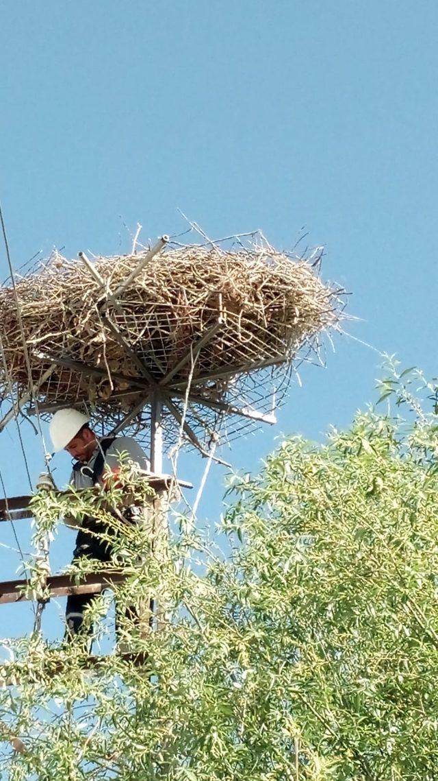 Leylekler için kuleli ve izolasyonlu yuva