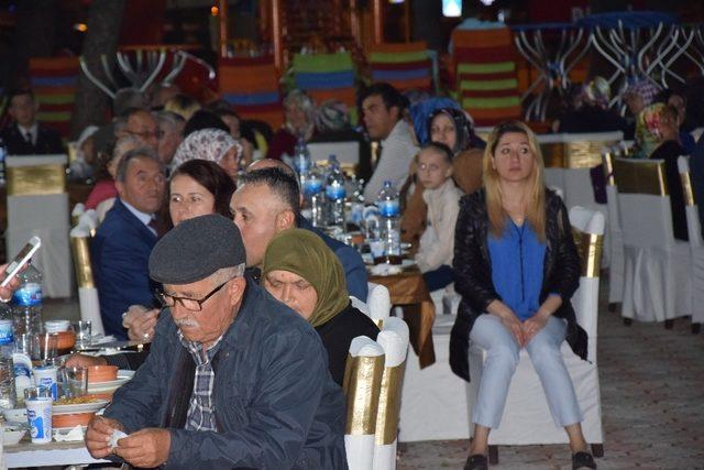 Lapseki’de şehit ve gazi ailelerine iftar verildi