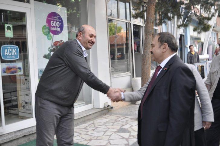 Eroğlu’dan Şuhut çarşı esnafına ziyaret G4