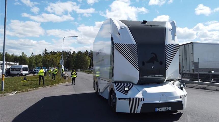 İsve&ccedil;'te 's&uuml;r&uuml;c&uuml;s&uuml;z kamyon' d&ouml;nemi