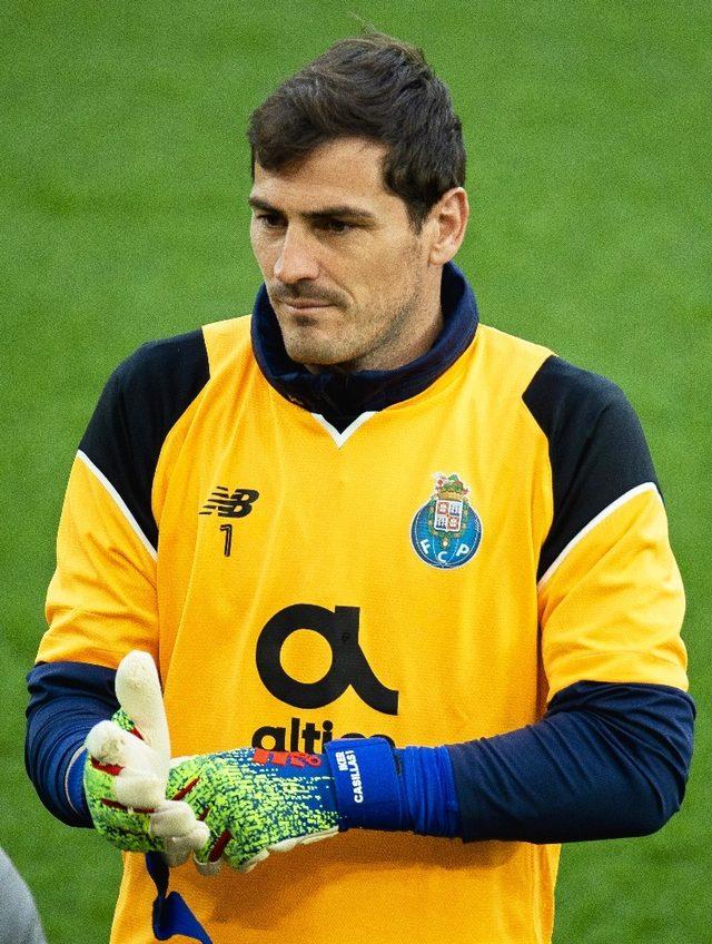 Casillas futbolu bıraktı