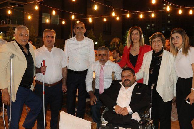 DTSO yönetimi engelli vatandaşlarla iftar sofrasında buluştu