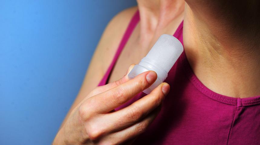 Koltuk altı deodorantlarına dikkat! Alzheimer&rsquo;a neden olabilir