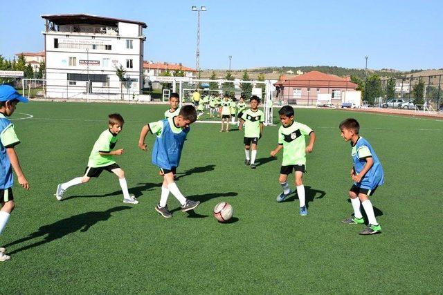 Aksaray Belediyesi yaz spor okulu kayıtları başladı