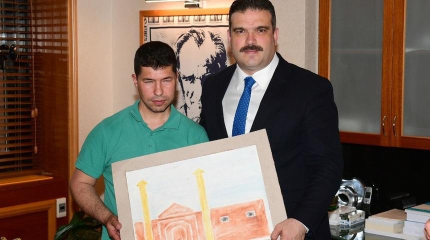 G&ouml;rme engelli sporculardan Rekt&ouml;r &Ccedil;omaklı&rsquo;ya kupalı ziyaret