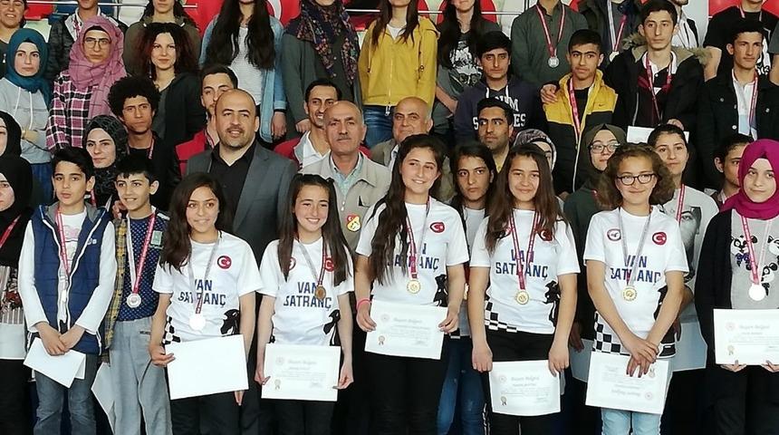 Vanlı &ouml;ğrenciler b&ouml;lge birincisi oldu