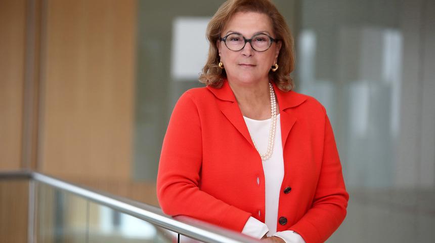 Güler Sabancı: "Fikri hür, irfanı hür ve vicdanı hür gençliğimize inanıyoruz