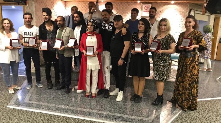 Meslek edinme kursuna katılan kursiyerler sertifikalarını aldı