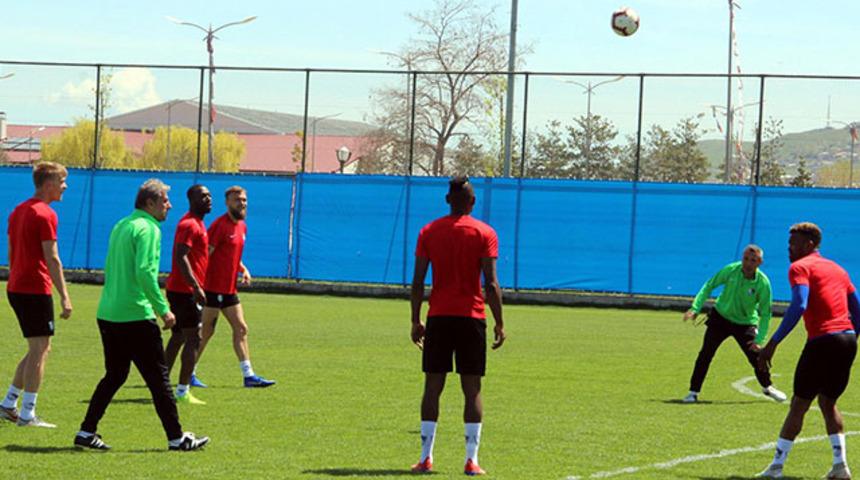 Sehic: Fenerbahçe'yi biliyoruz, galibiyet alacağız