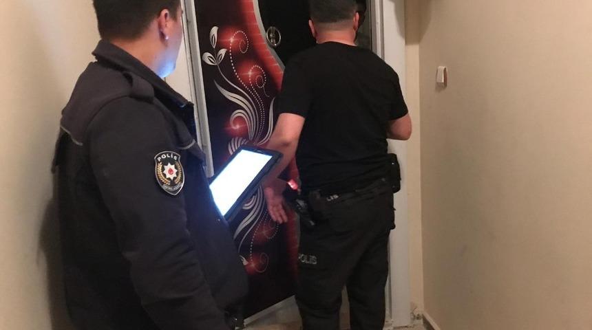 Kars&rsquo;ta g&uuml;n&uuml; birlik evlere operasyon d&uuml;zenlendi