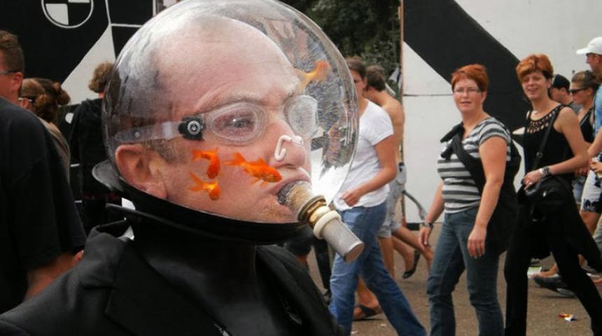 Bazı anlar vardır gerçekten anlamsızdır!