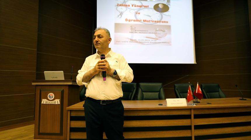 GAÜN’de zaman yönetimi ve motivasyon konferansı