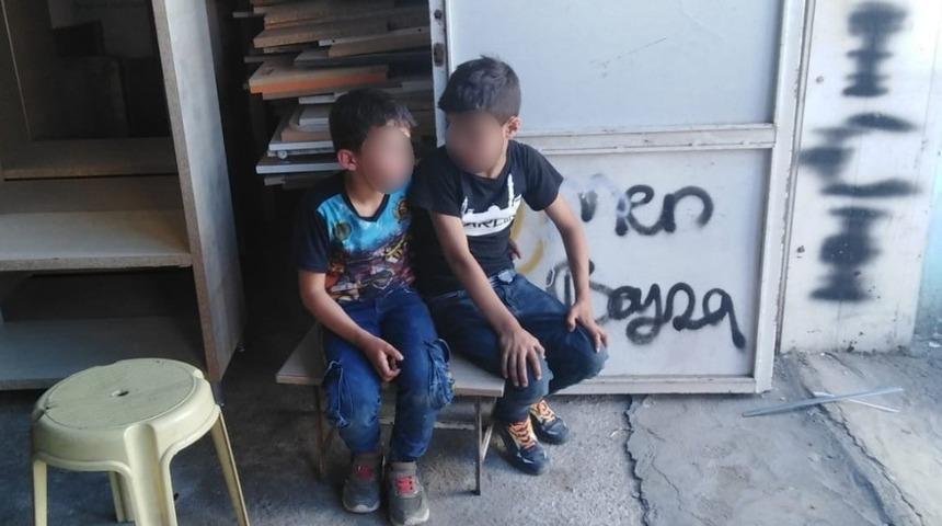 Hırsızları yakalayıp polise teslim ettiler