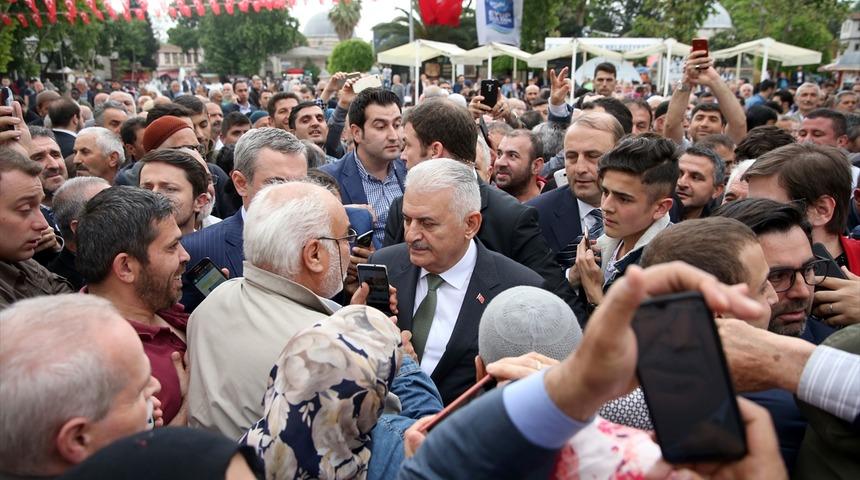 Binali Yıldırım: Bizi sevmeyenleri de seviyoruz