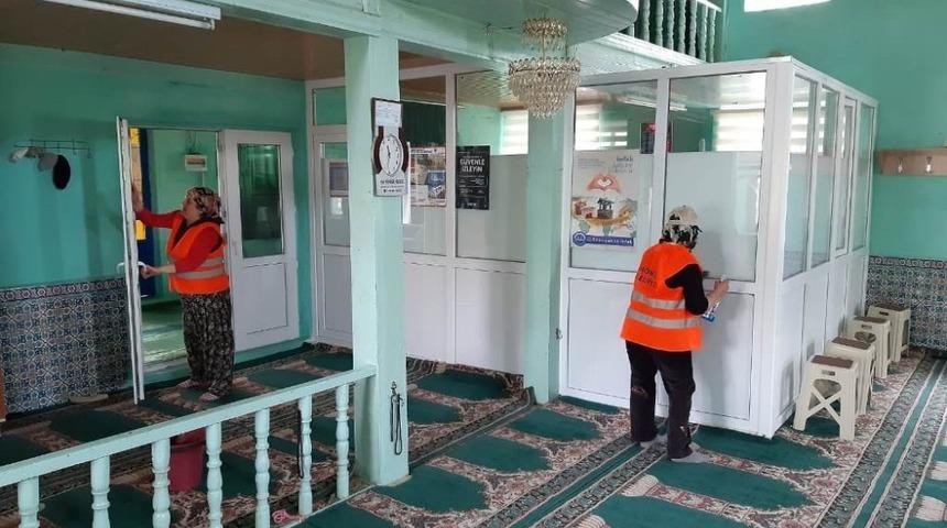 İn&ouml;n&uuml; mahallelerinde bayram temizliği başladı