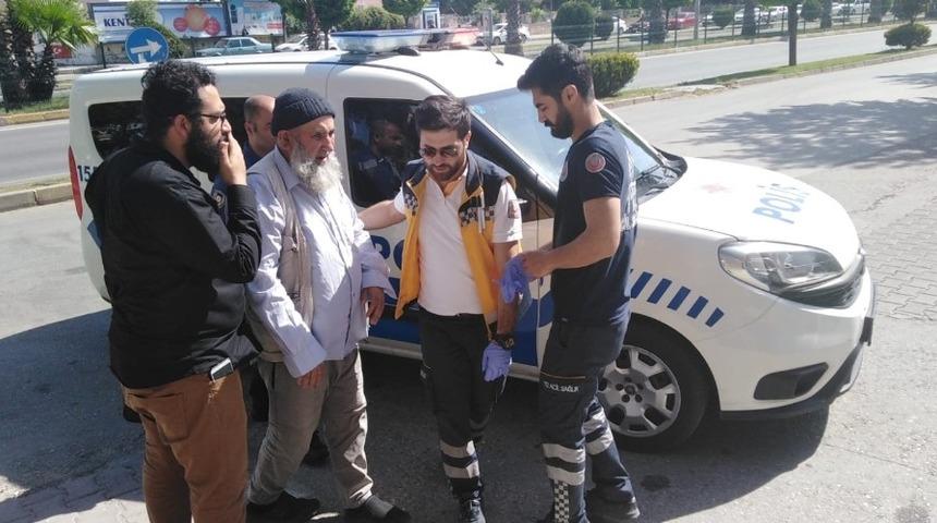 Parasını alamayınca tekme tokat d&ouml;v&uuml;ld&uuml;