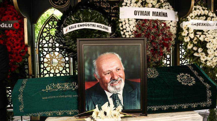 Kale Kilit'in kurucusu Sadık &Ouml;zg&uuml;r toprağa verildi