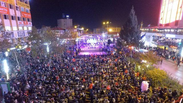 Isparta Belediyesi’nden 19 Mayıs Fener Alayı ve Başkal Konseri