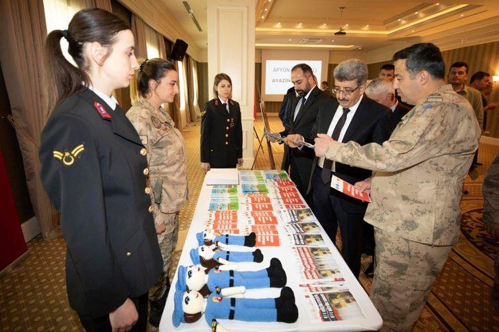 Van’da ‘Ben Daha Çocuğum’ karma sergisi’ G5